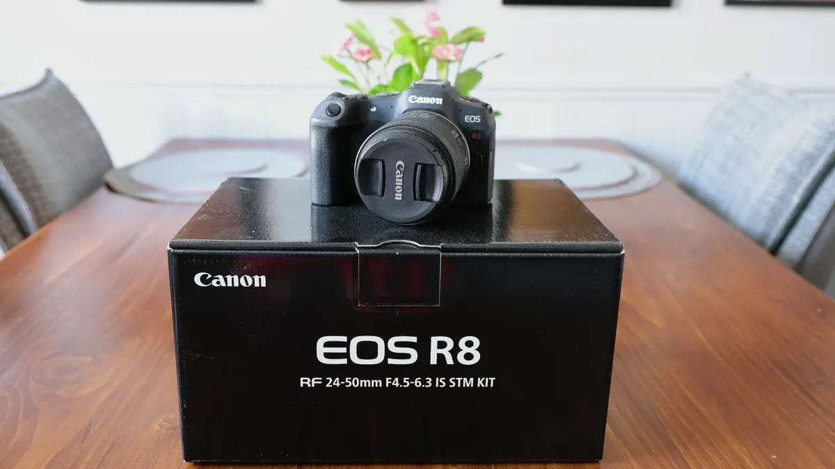 Canon R8 Mirrorless camera with 24mm to 50mm lens - Image 1