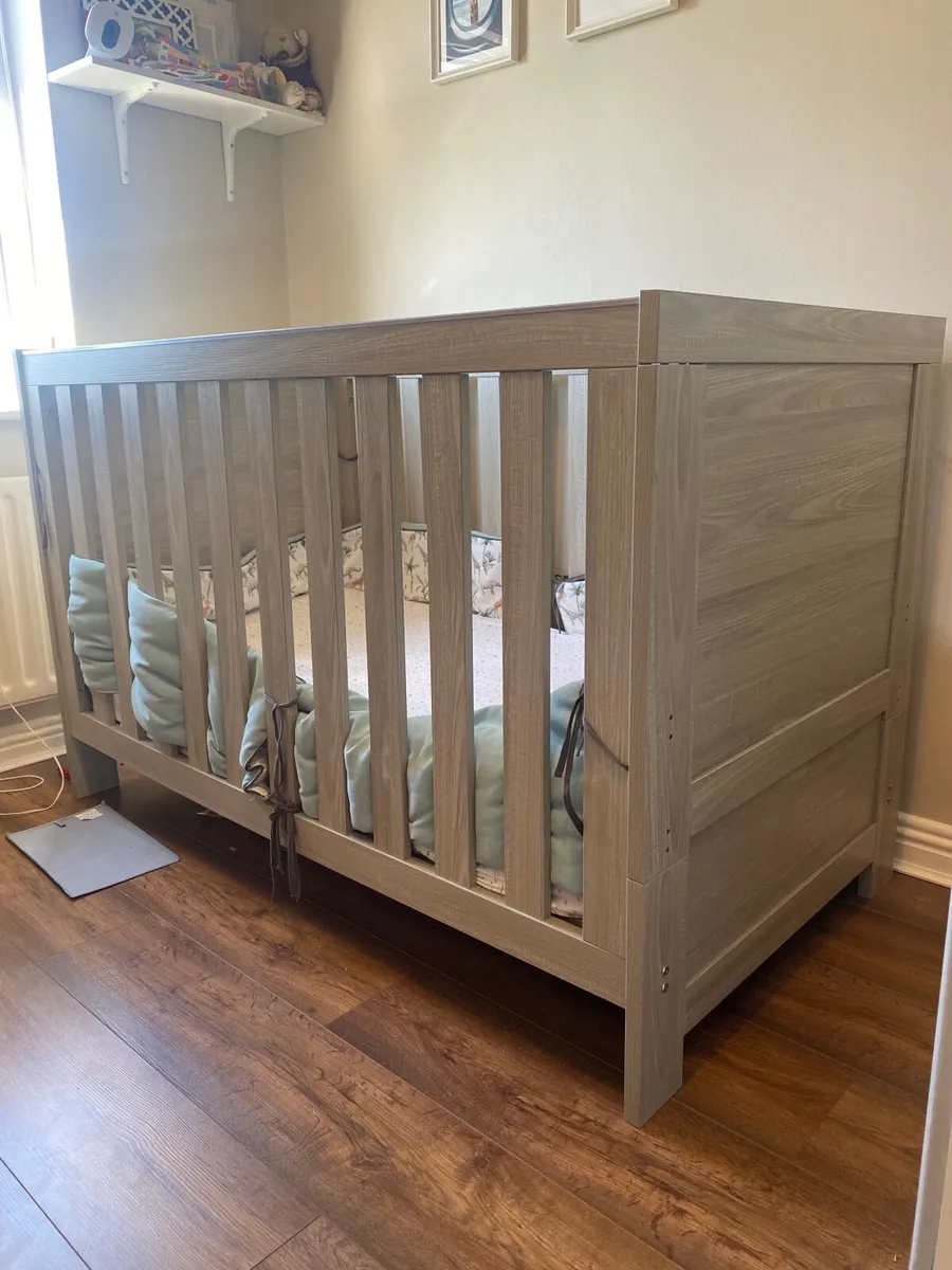 Nursery bedroom set with cleva mama mattress - Image 3