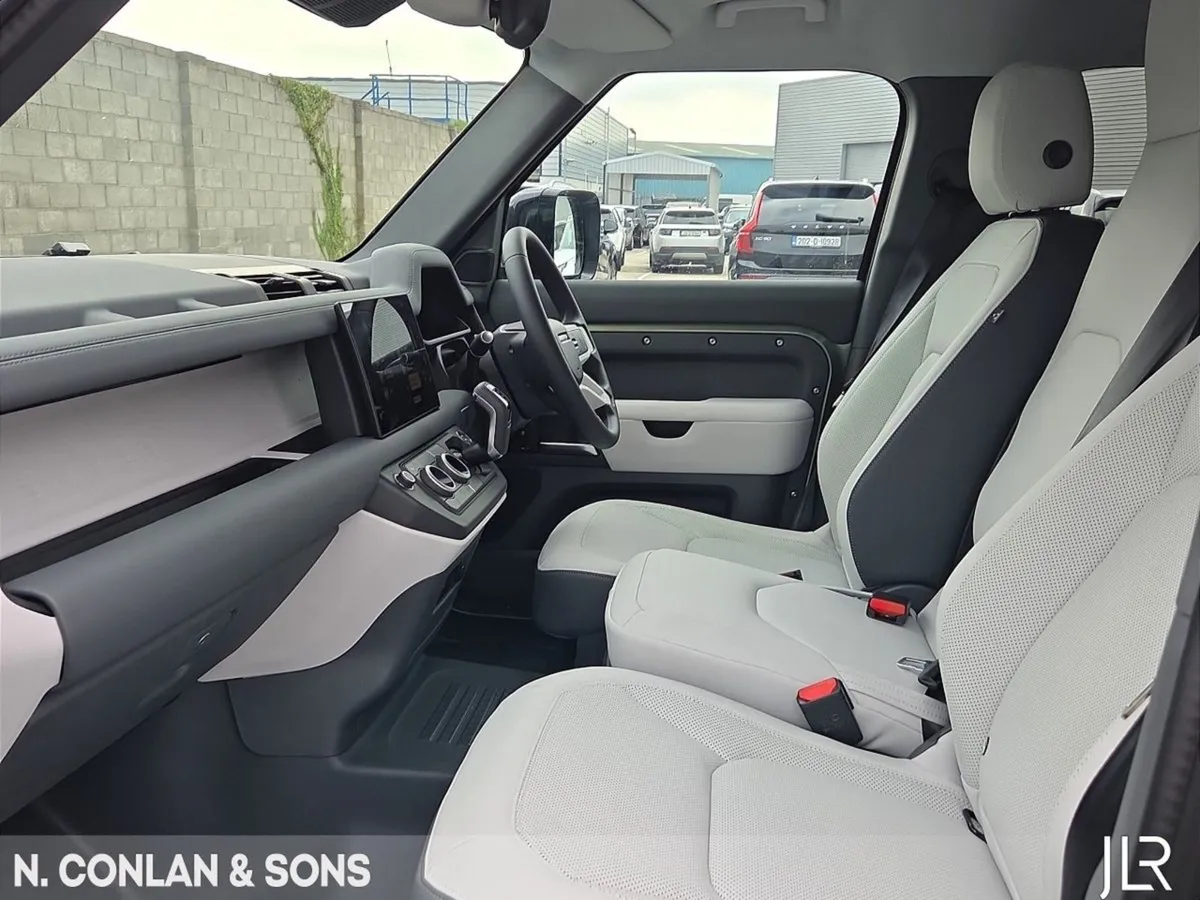 Land Rover Defender Phev X-dynamic SE  5 Year App - Image 3