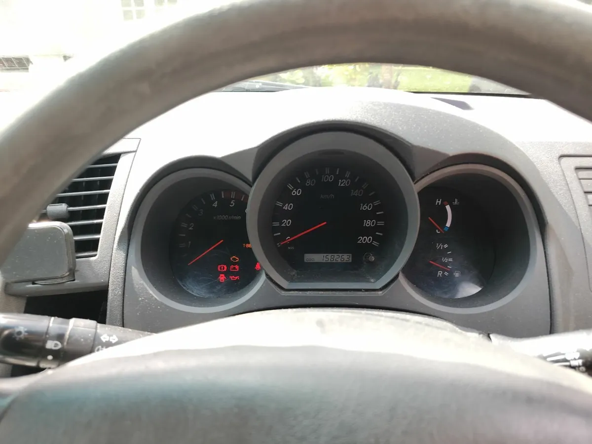 Toyota Hilux 2007 - Image 2