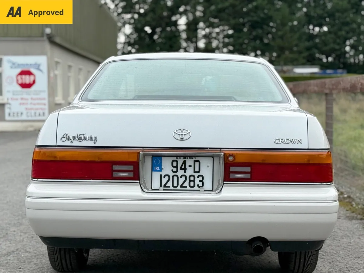 🌟 Toyota Crown 1994 🌟 - Image 4