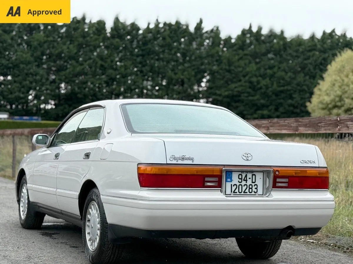 🌟 Toyota Crown 1994 🌟 - Image 3