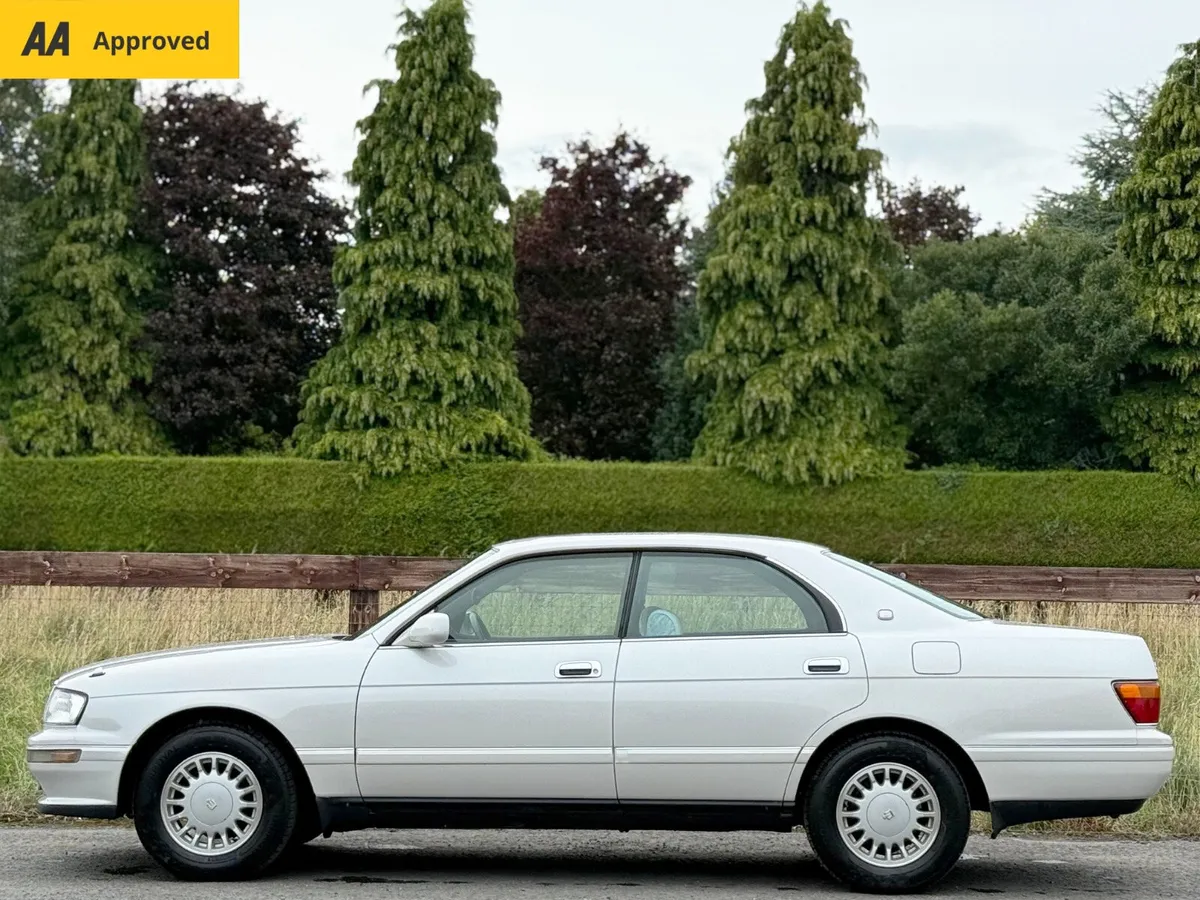 🌟 Toyota Crown 1994 🌟 - Image 2