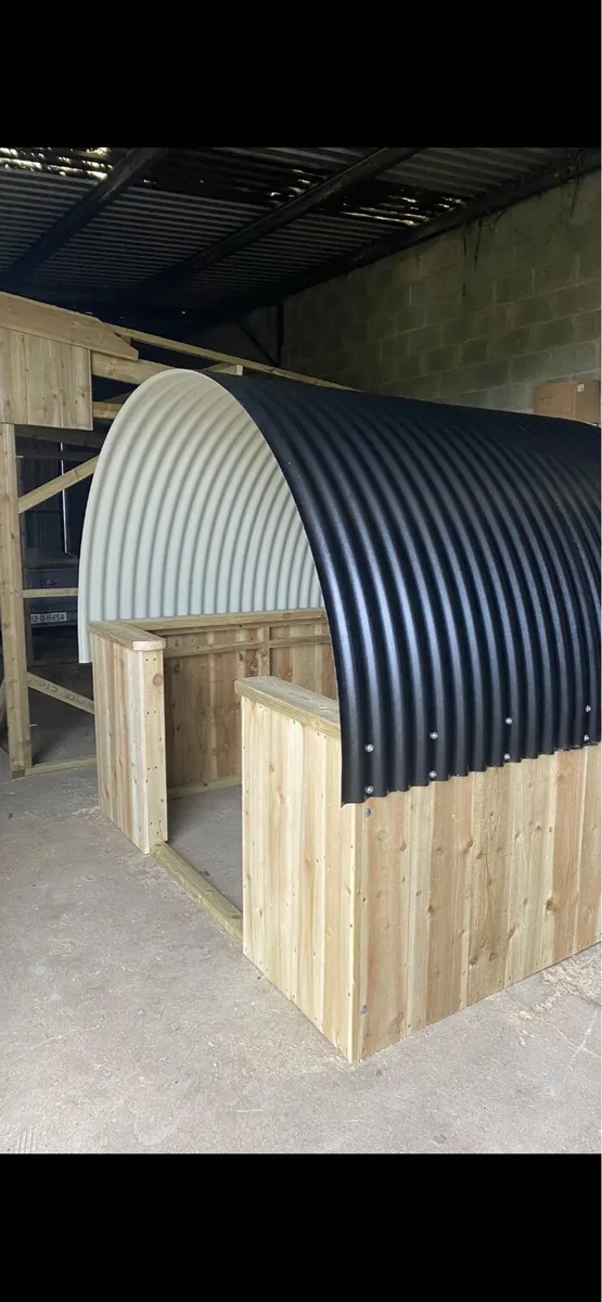 Field shelters - Image 1