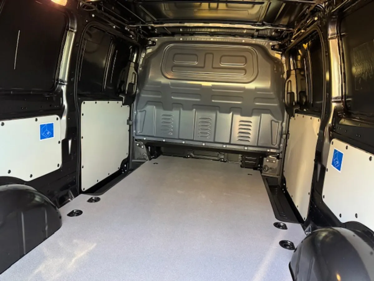 Mercedes-Benz Vito 114E Pro - Image 3