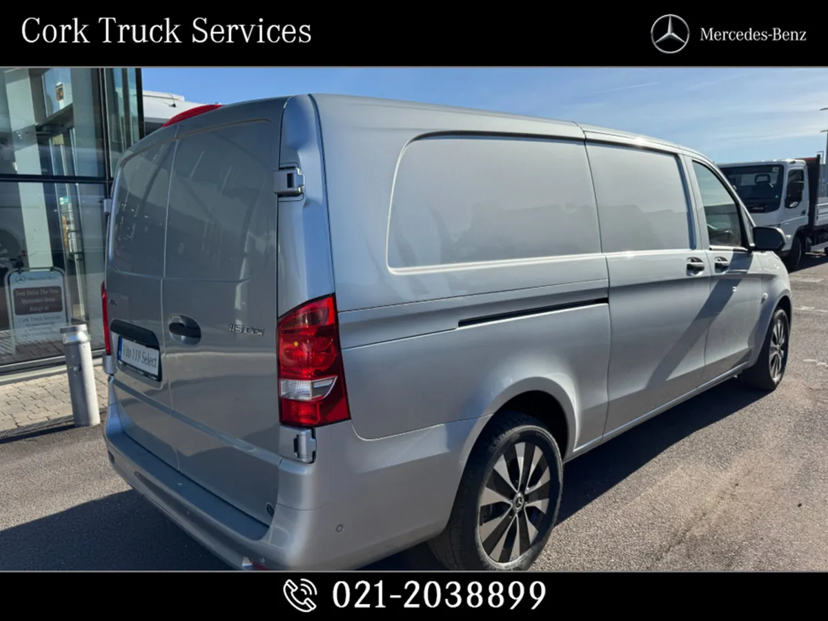 Mercedes-Benz Vito Vito Select 119E Automatic Extr - Image 2