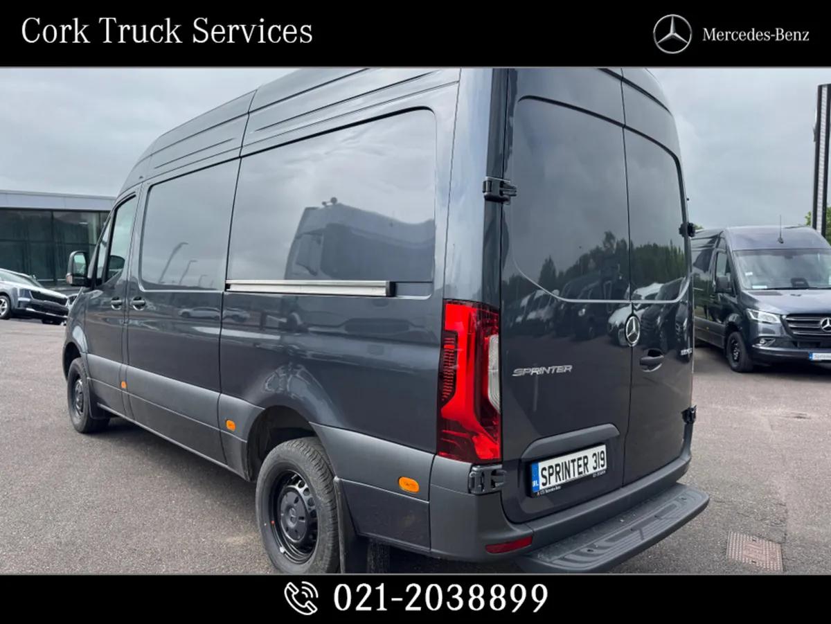 Mercedes-Benz Sprinter 319.36 Select 30 Premium Li - Image 3