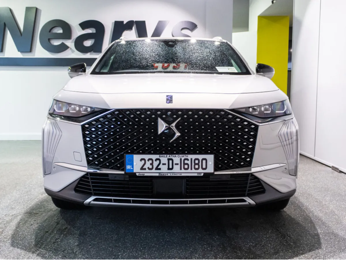 DS Automobiles DS 7 RIVOLI E-TENSE 225 AUTO 4DR - Image 2
