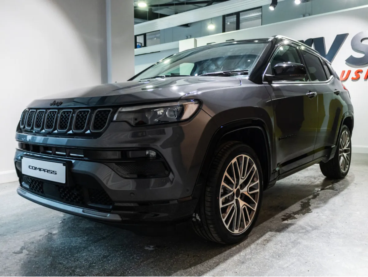 Jeep Compass SUMMIT 1.5 MHEV 130HP - Image 3