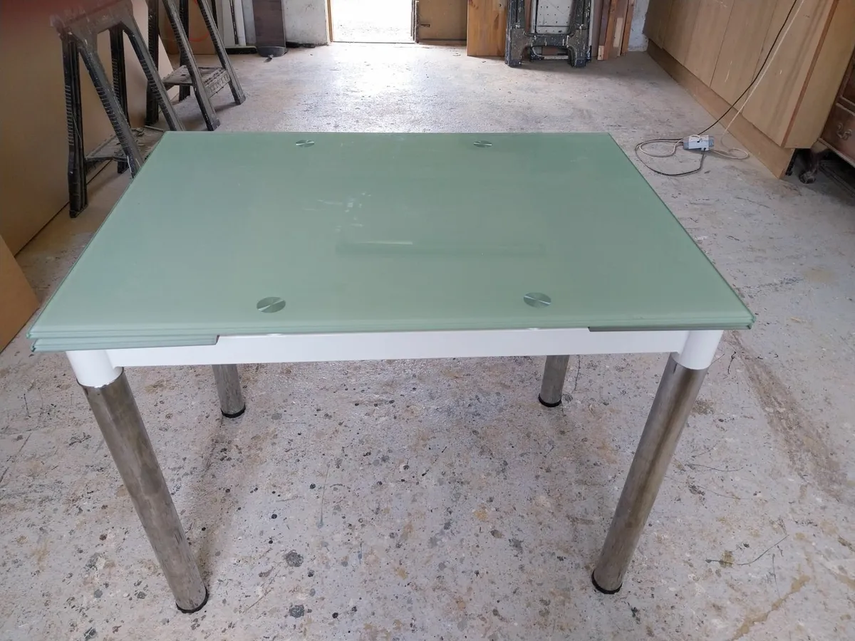 Glass table - Image 2