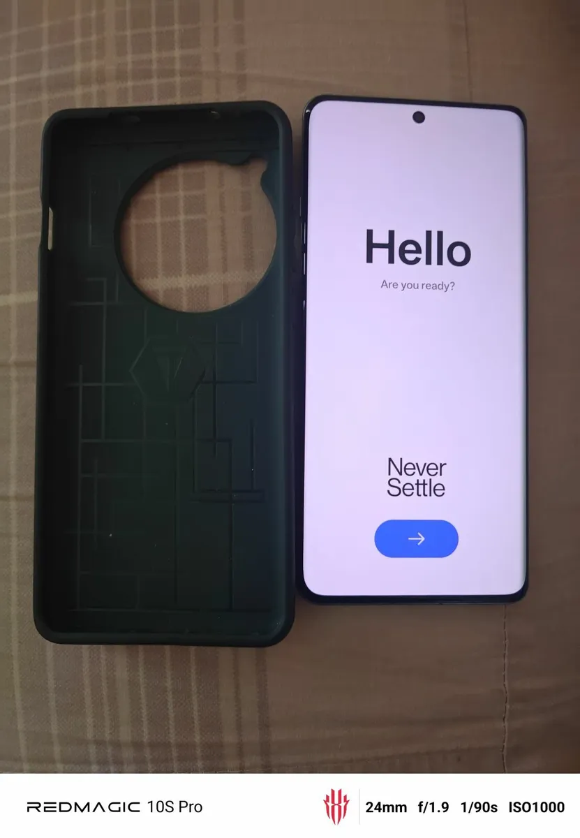 OnePlus 12 Phone - Image 1