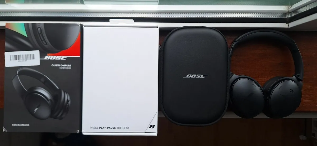 Bose QuietComfort headphones - Image 2