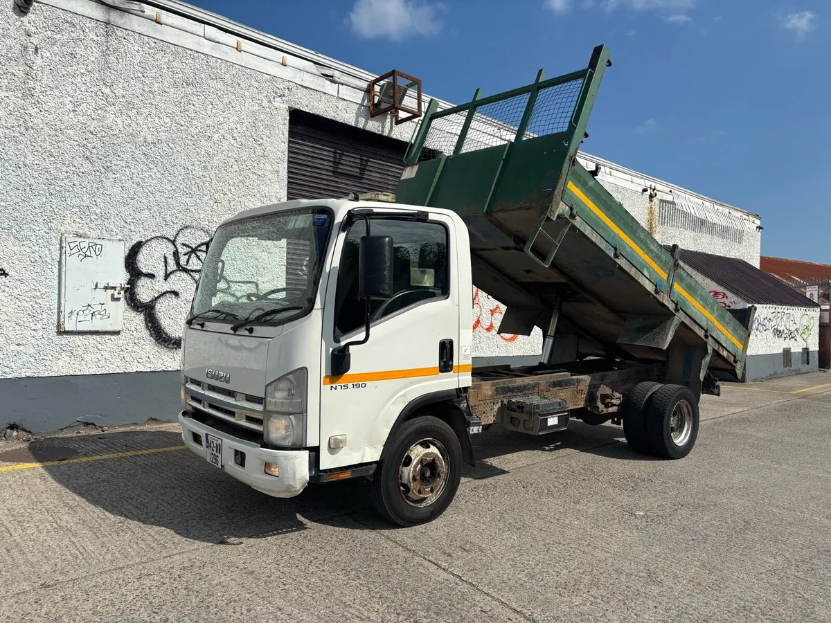 Isuzu - Image 1