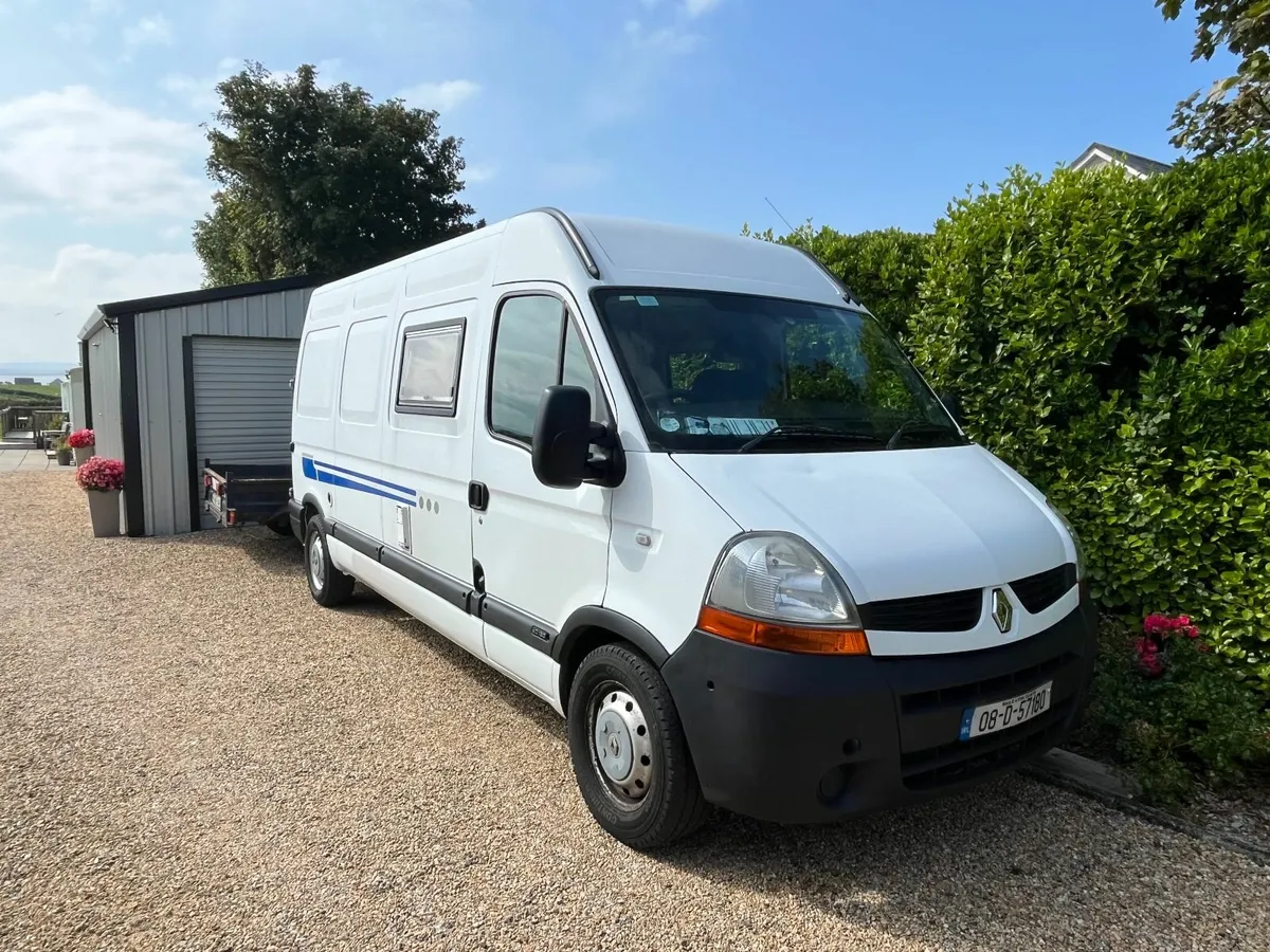 Camper van Renault Master - Image 2