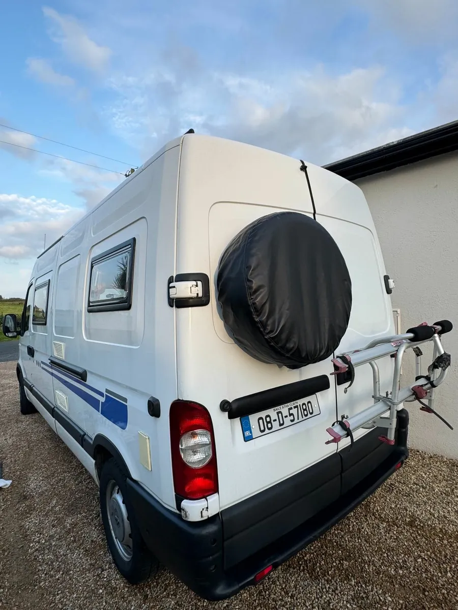 Camper van Renault Master - Image 4