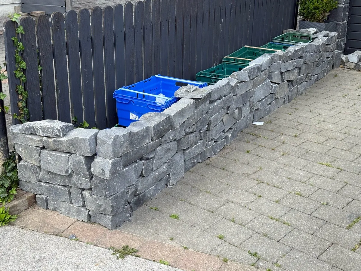 Building stone - Image 1