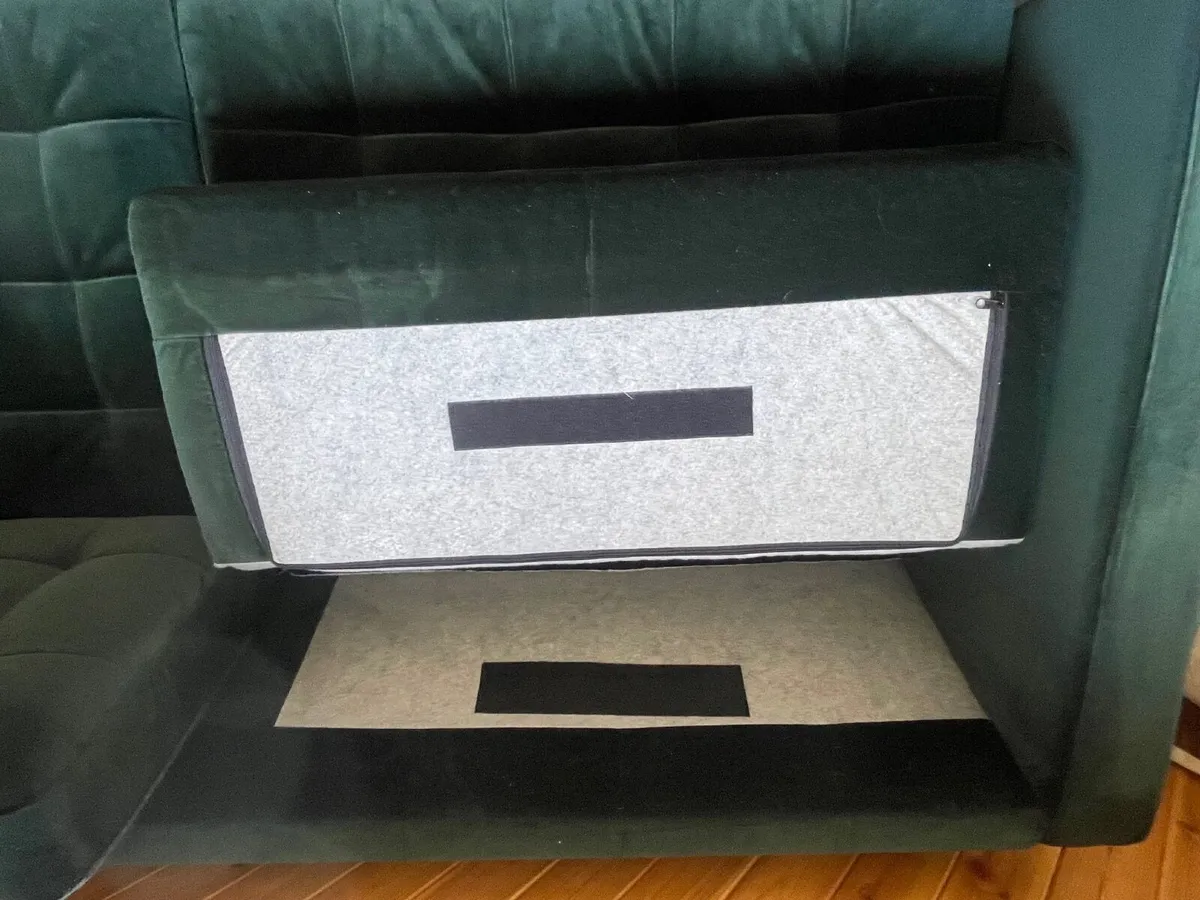 Sofa Landskrona IKEA 750 Euro new with lovespots - Image 3