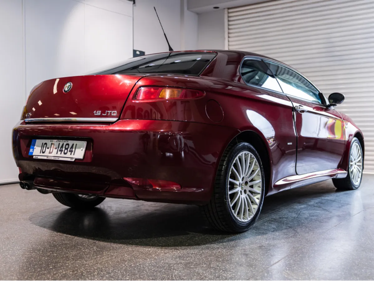 Alfa Romeo GT 1.9 MONZA 11 3DR - Image 4