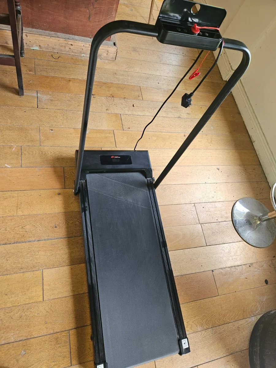 Foldable thread mill - Image 1