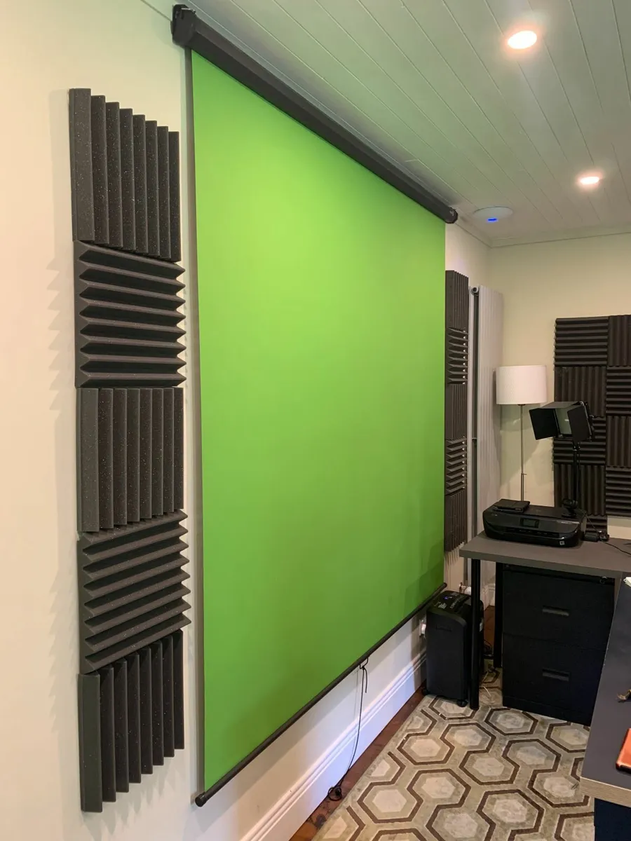 Elgato Green Screen MT -  WFH/Creators/Streamers - Image 1