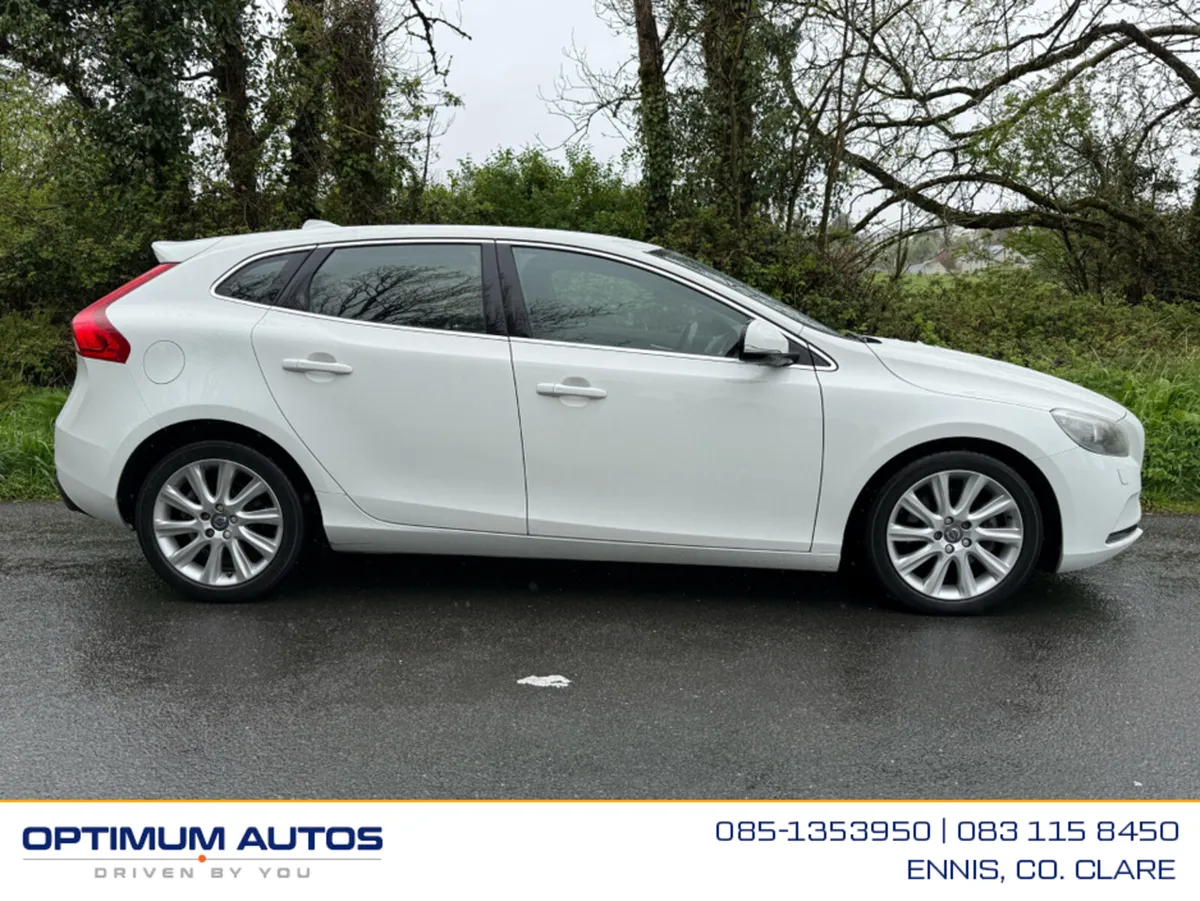 Volvo V40 T4 AUTOMATIC 1.6 PETROL - Image 2