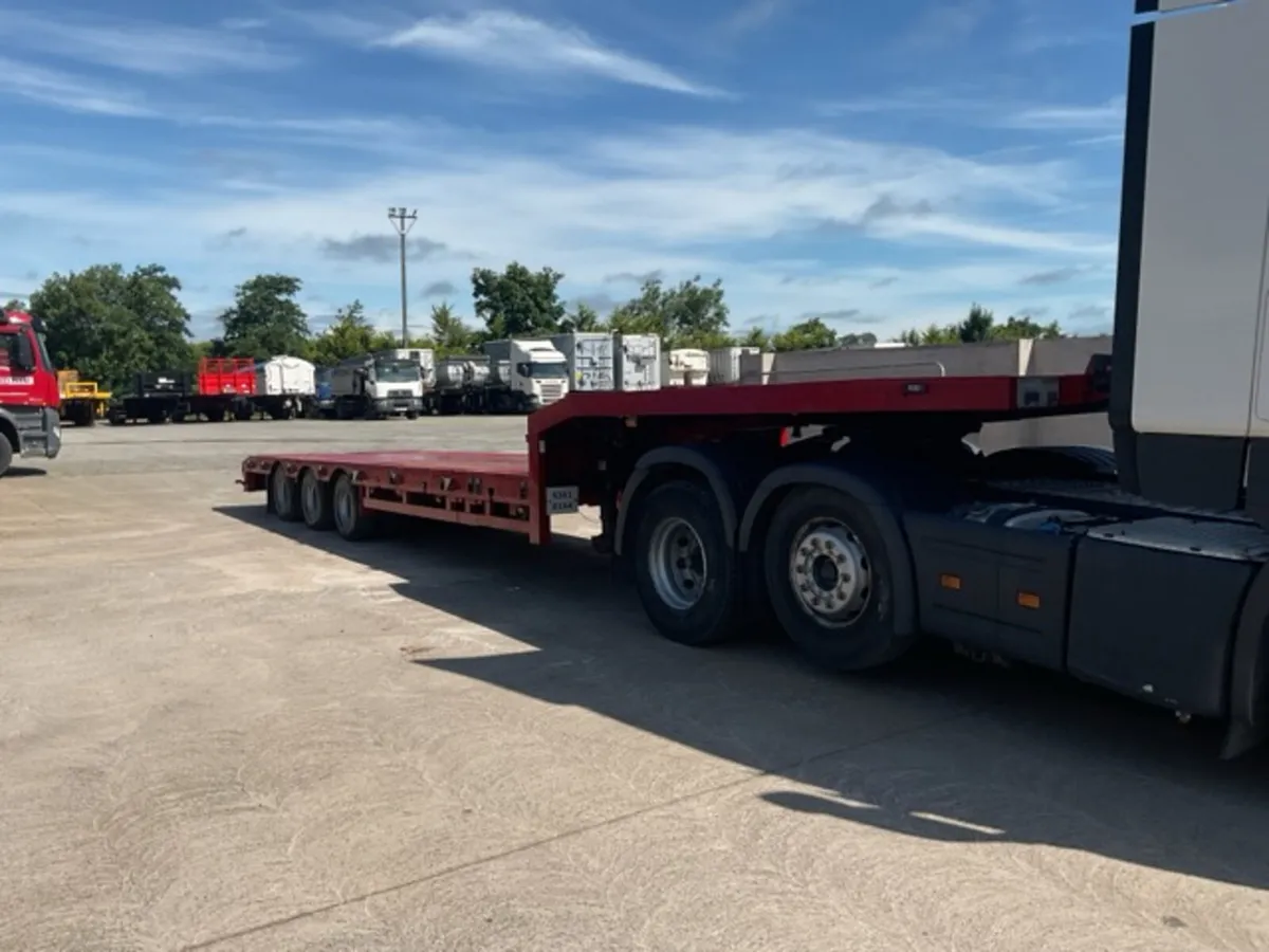 2008 King MTSE Triaxle Stepframe Extendable Traile - Image 1