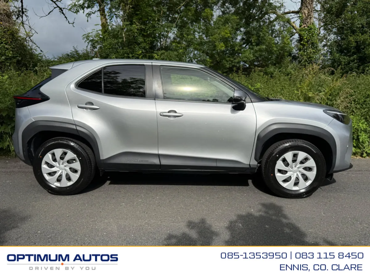 Toyota Yaris Cross AUTOMATIC SELF CHARGING HYBRID - Image 2