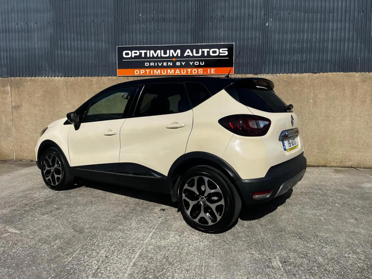 Renault Captur AUTOMATIC 1.2 PETROL - Image 4