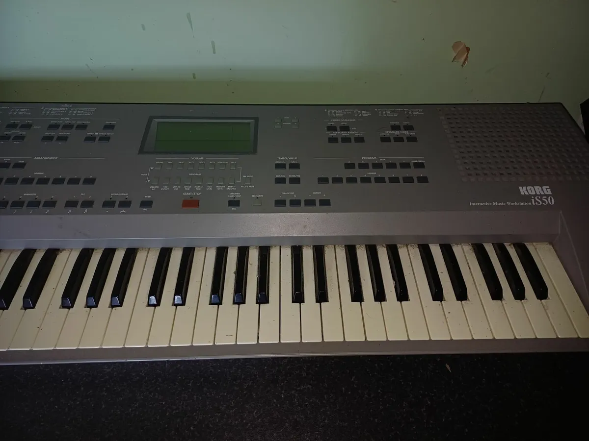 musical instrument  Korg is 50 synthsesier work st - Image 3