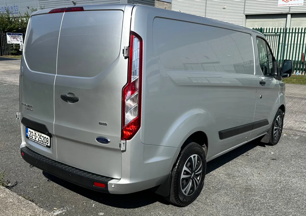 2021 Custom Auto Petrol Hybrid 15k klms - Image 4