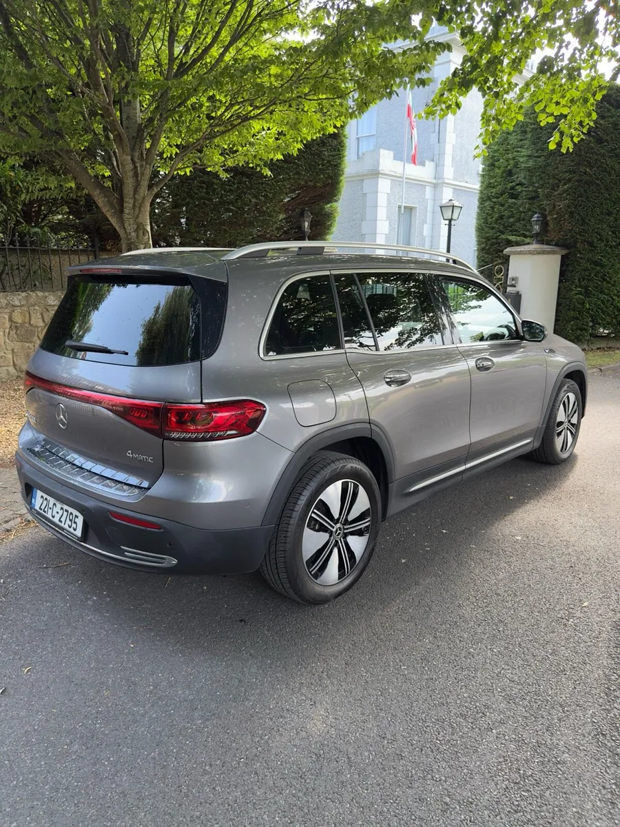 Mercedes EQB(7 seats) - Image 3