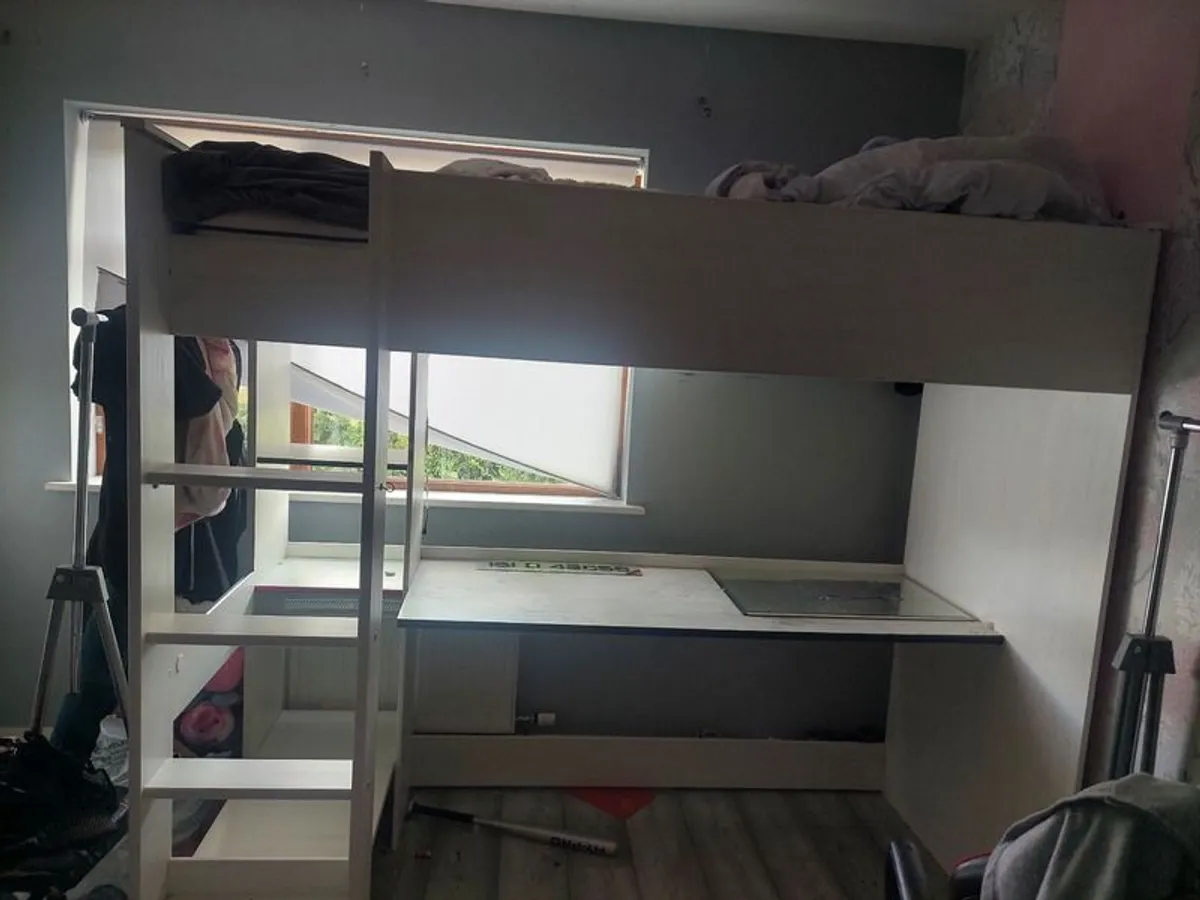High rise bed - Image 1