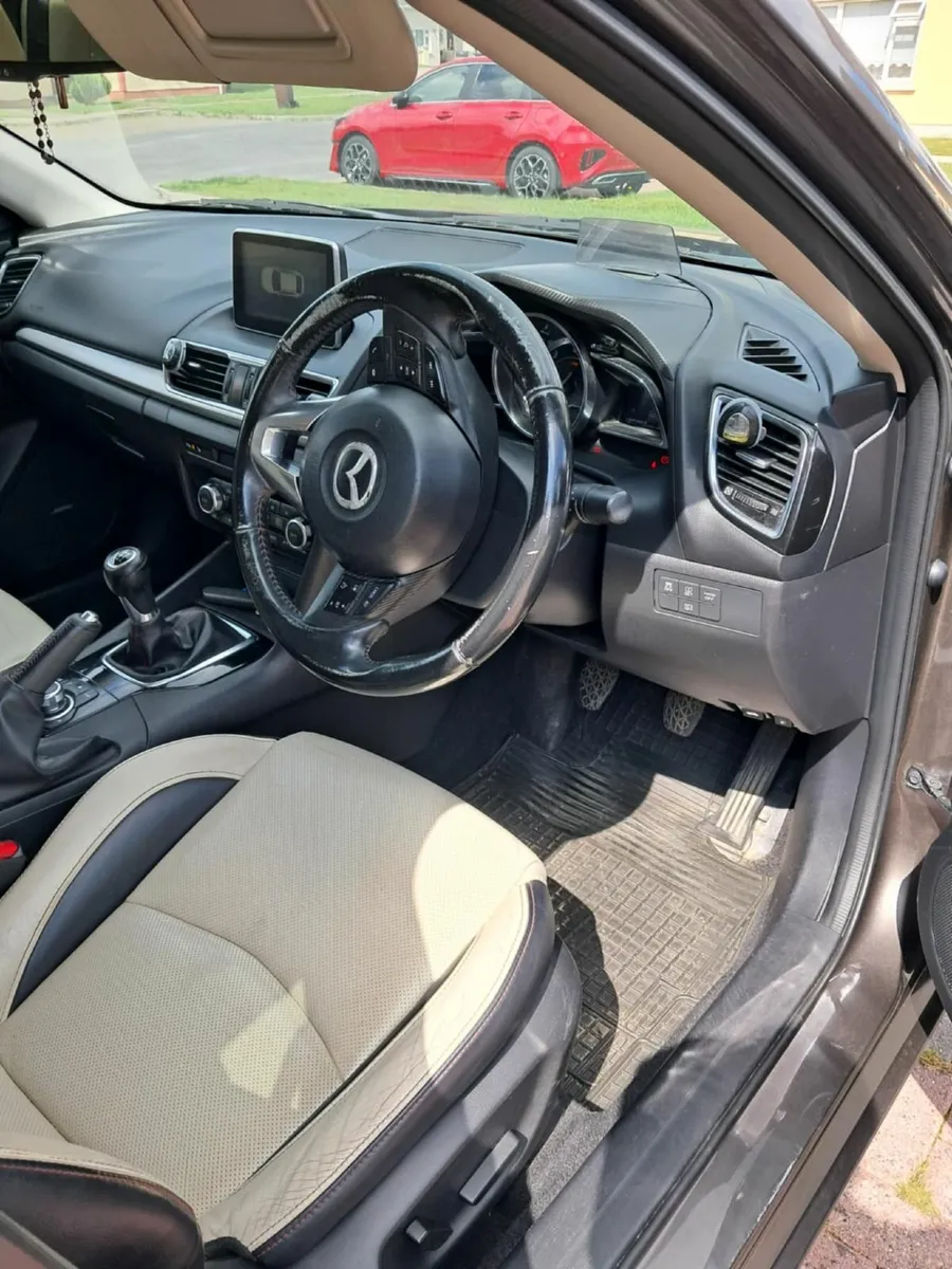 Mazda3 Platinum 2016 2.2Diesel - Image 2
