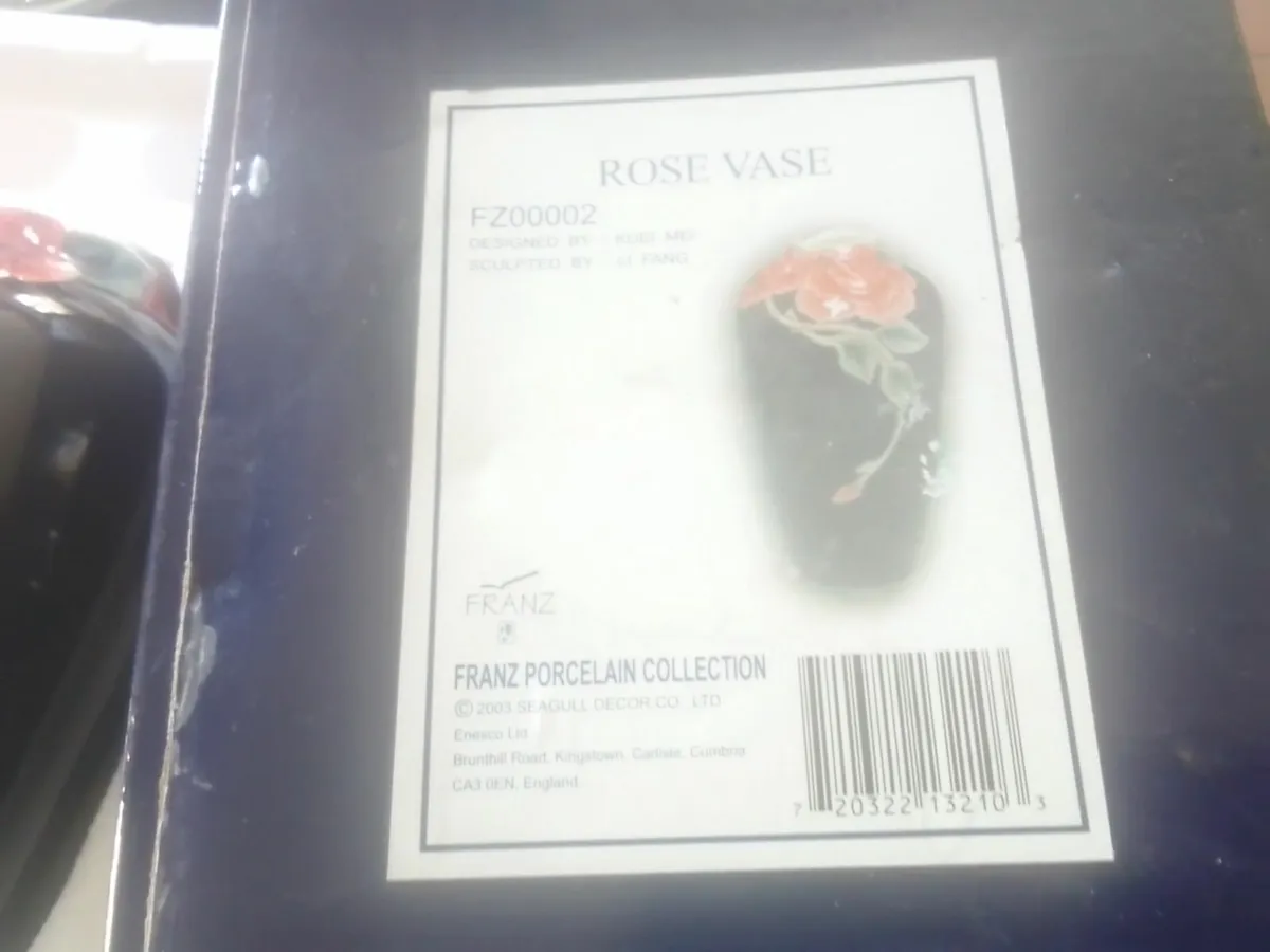 FRANZ PORCELAIN ROSE VASE NEW IN BOX - Image 2
