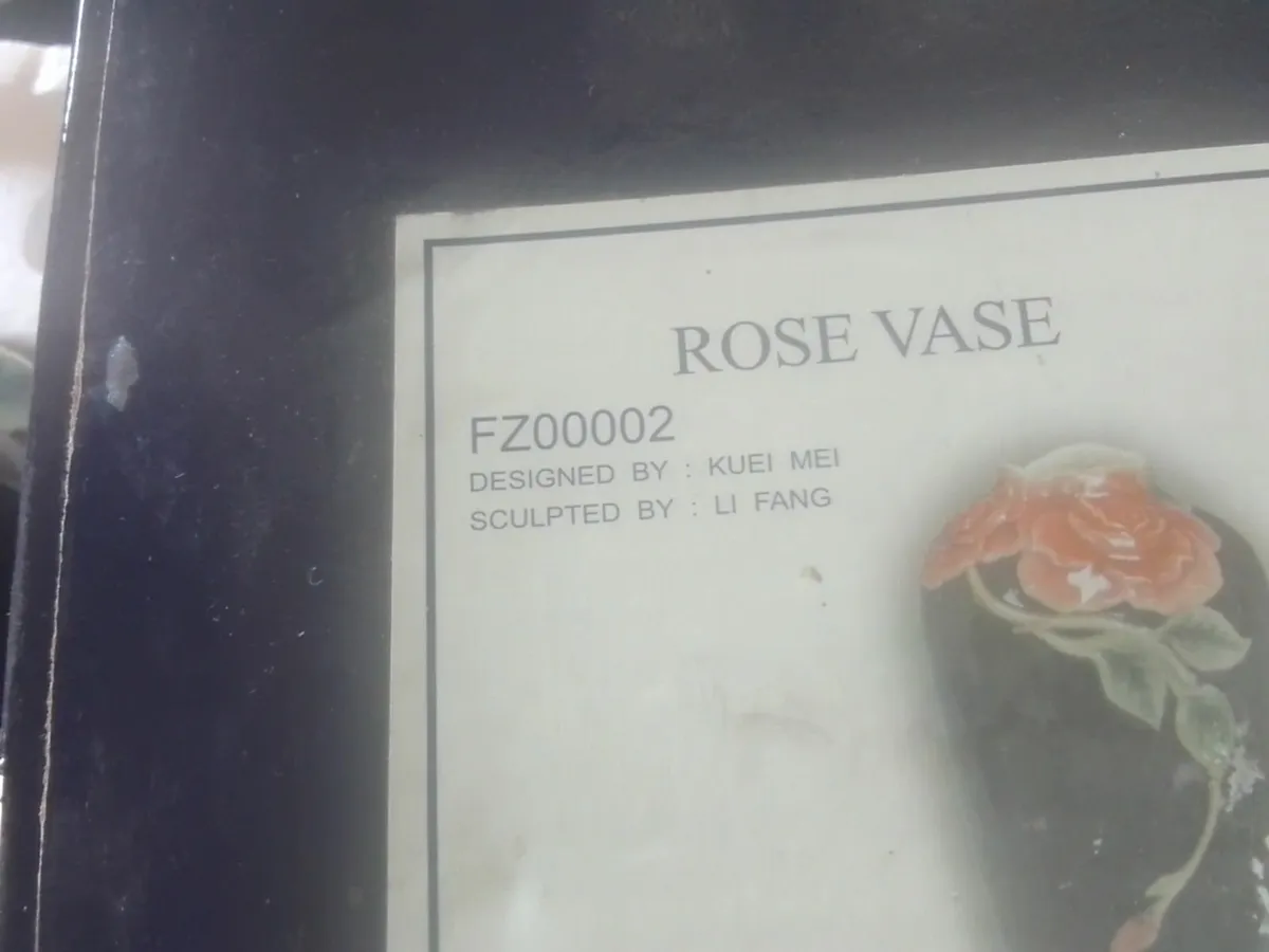 FRANZ PORCELAIN ROSE VASE NEW IN BOX - Image 4