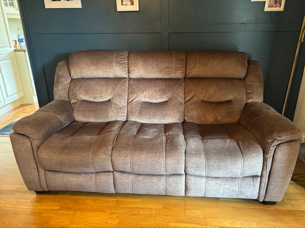 3 piece  suite - Image 1