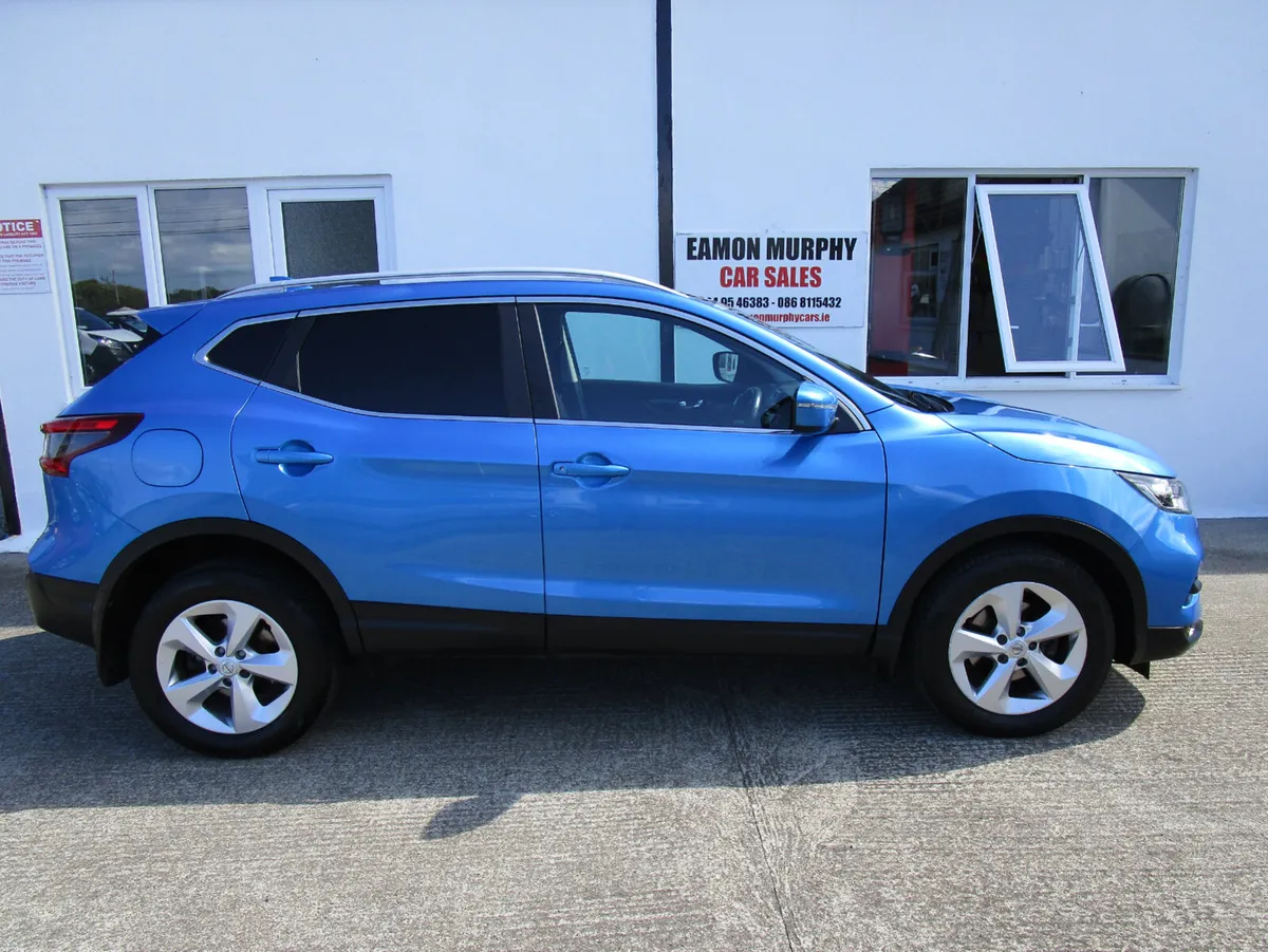 Nissan Qashqai  van    4x4  2019 - Image 4
