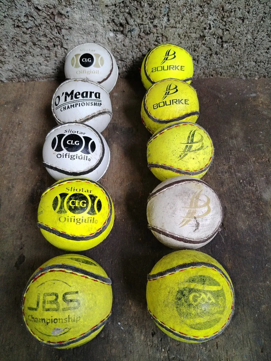 Sliotar - Image 1