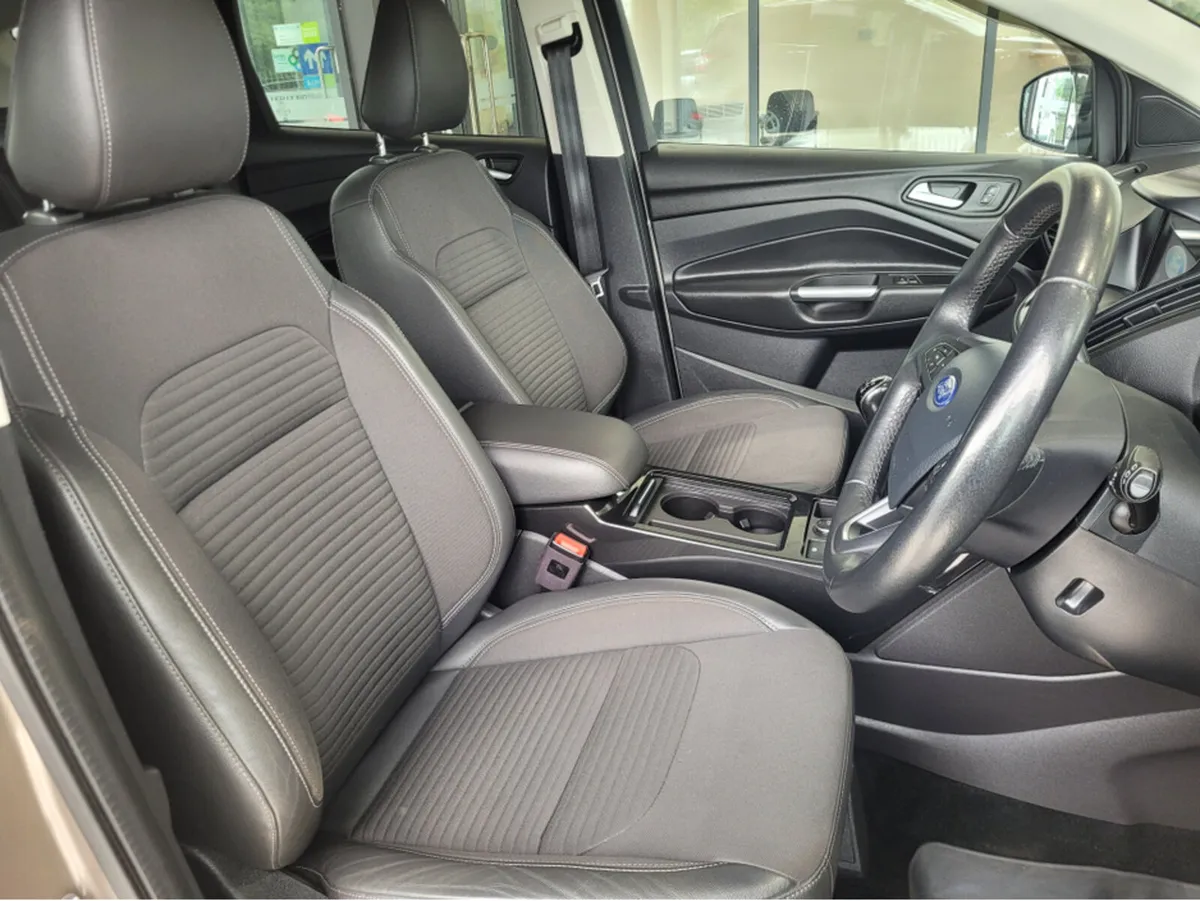 Ford Kuga 1.5 TITANIUM - Image 3