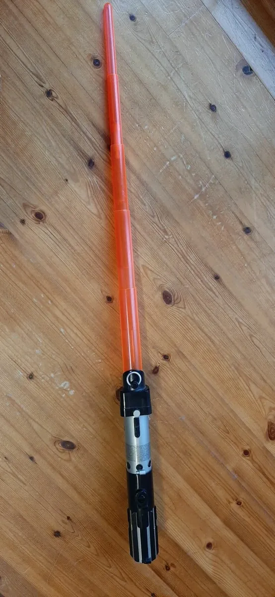 2 Star Wars Lightsabers - Image 4