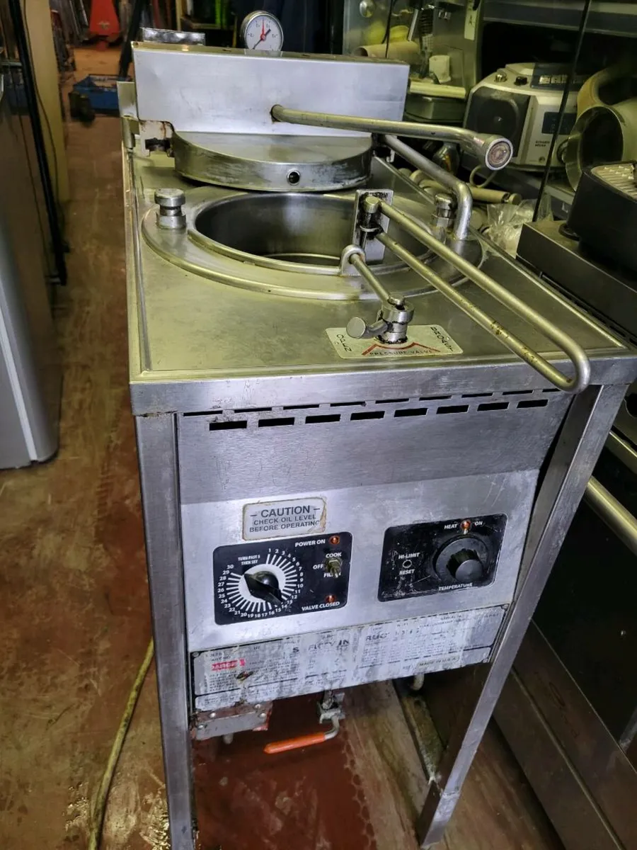 Fryer Pressure Electric Fryer BROASTER - Image 1