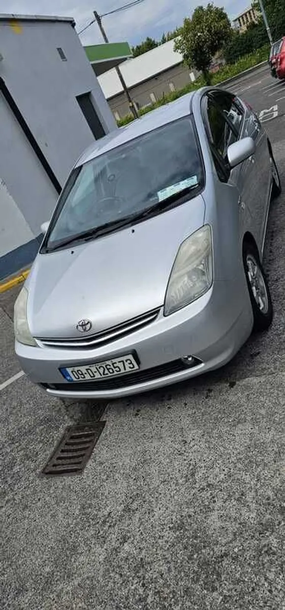 2009 automatic Toyota Prius 1.5 NCT 03/26 - Image 2
