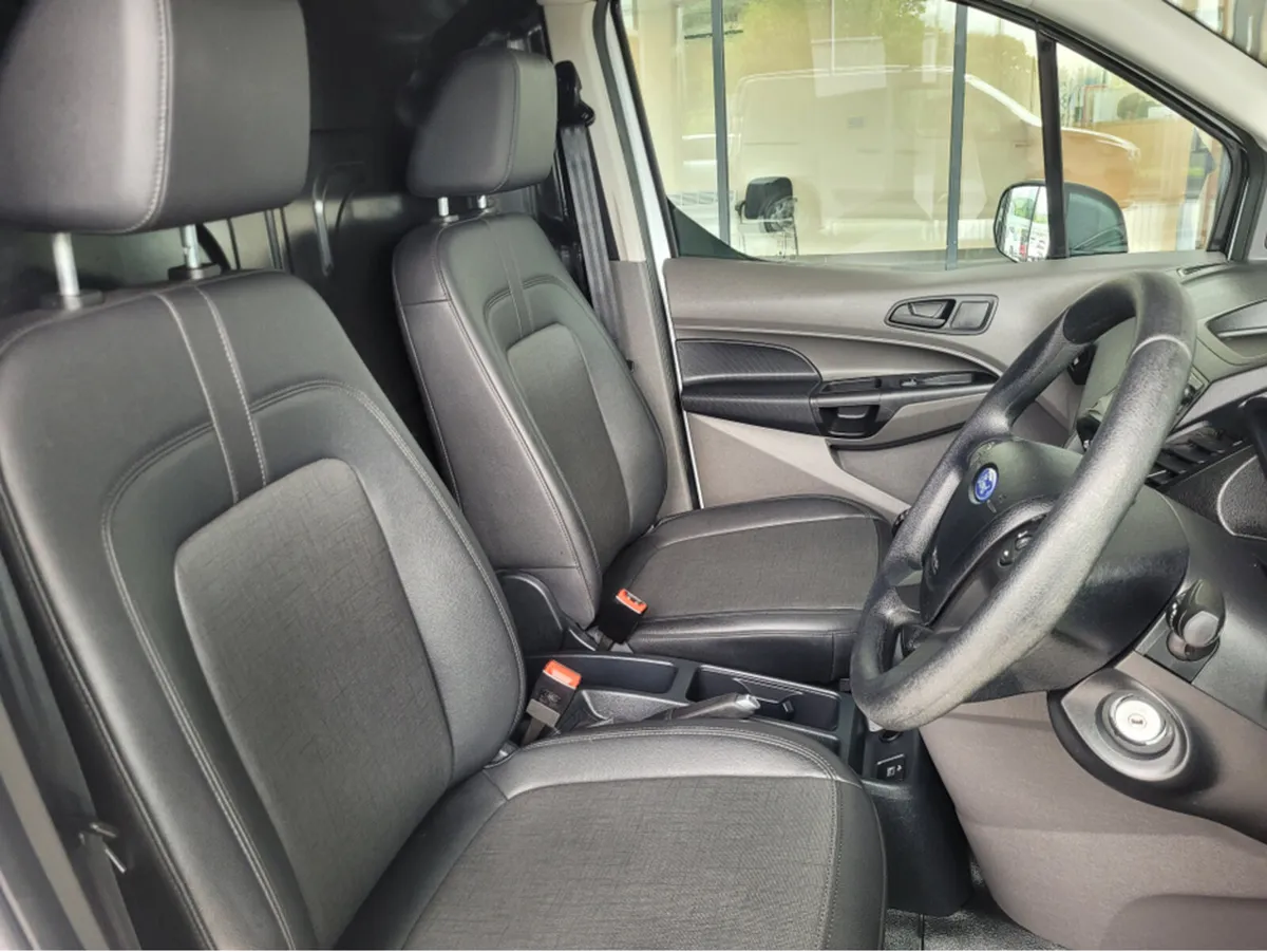 Ford Transit Connect 1.5 TD  T6.2 M6 FWD 3DR - Image 3