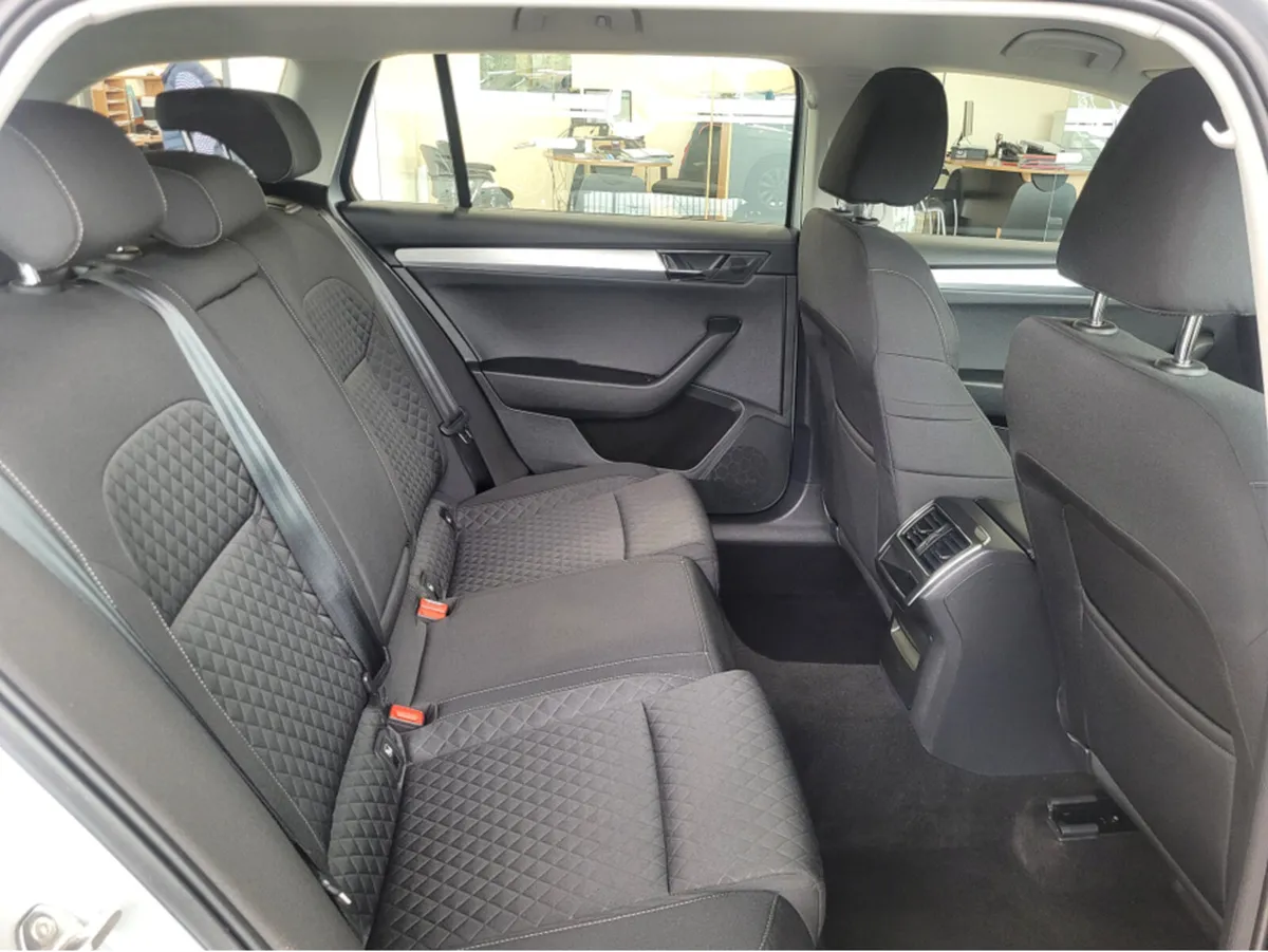 Skoda Superb C AMBITION 2.0 TDI 150 150HP 5DR - Image 4