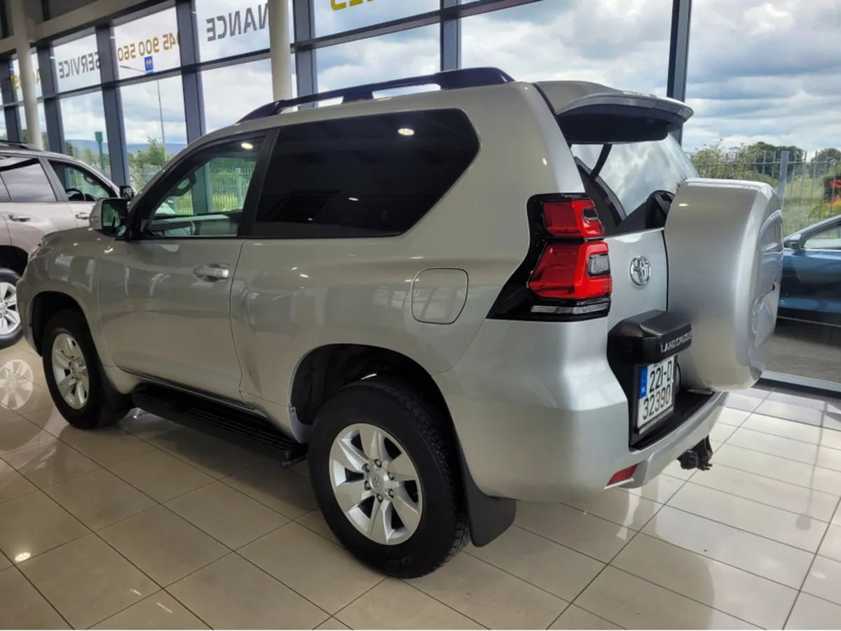 Toyota Land Cruiser SWB  AUTO - Image 4