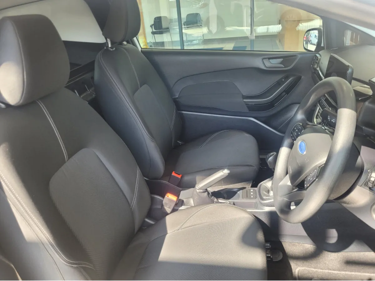 Ford Fiesta TREND - 1.0T 100 S6.2 M M5 FWD 2 - Image 4