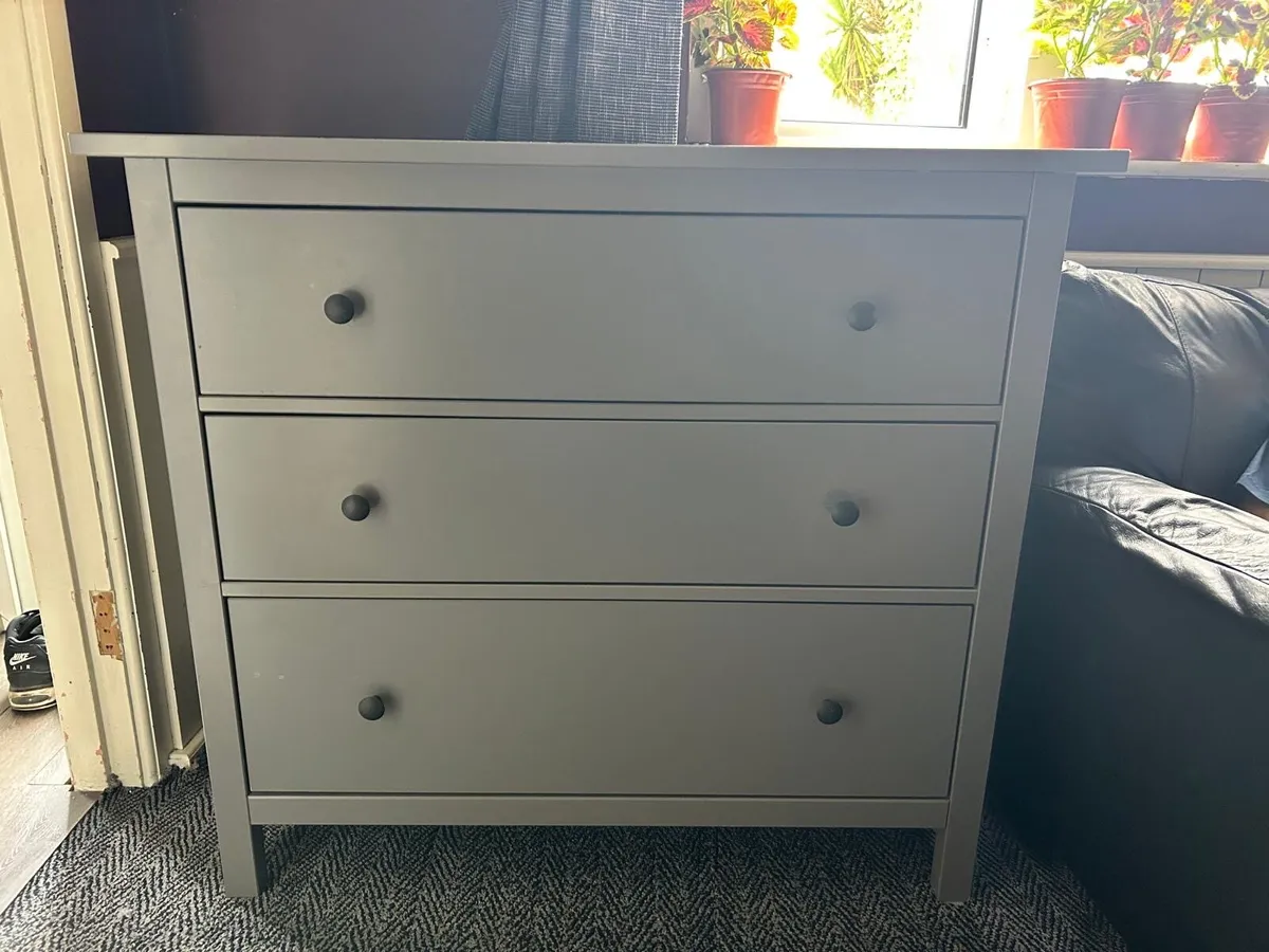 Chest of drawers - Image 2