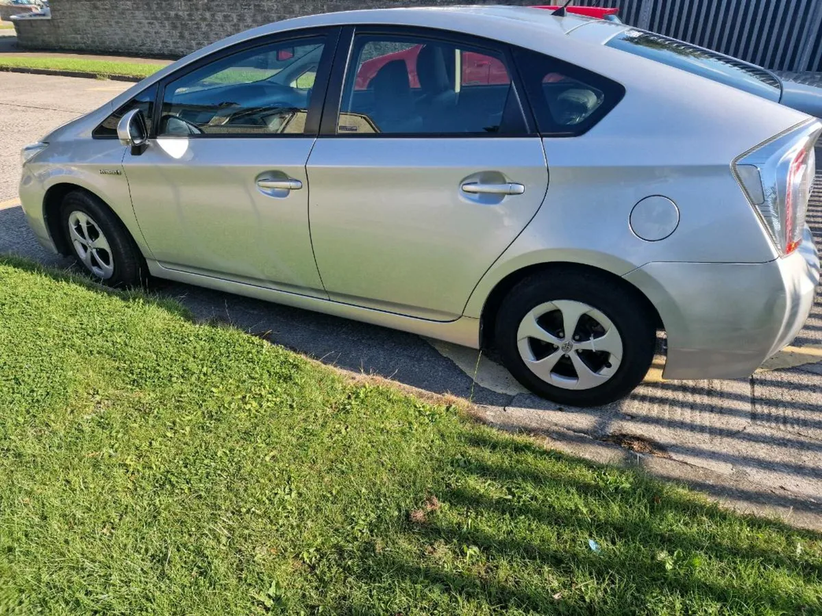 TOYOTA PRIUS Ncted - Image 3