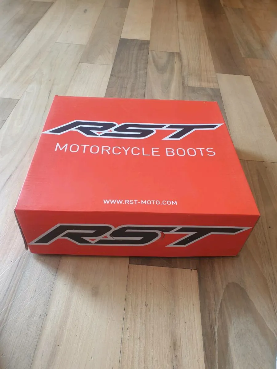 Motorbike boots - Image 1