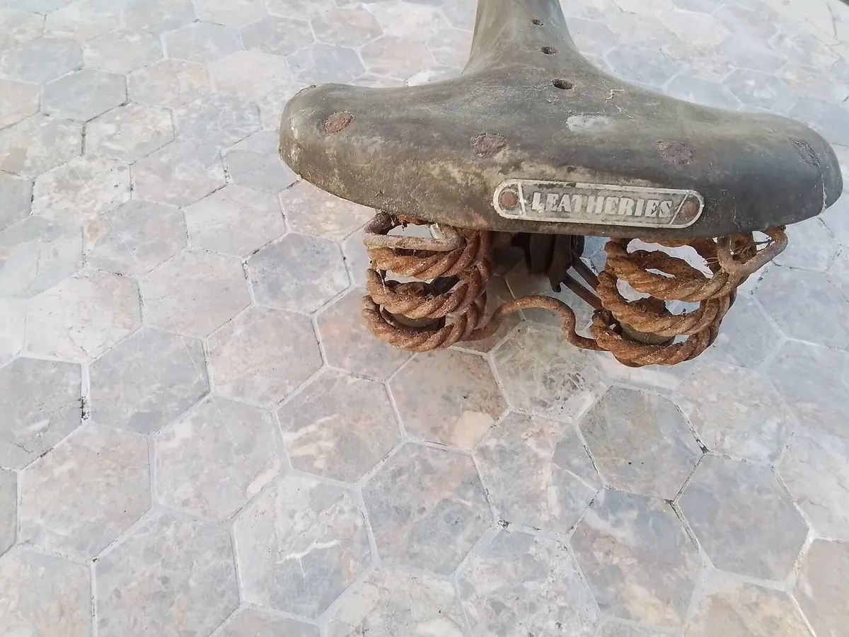 Bike saddle - Image 2